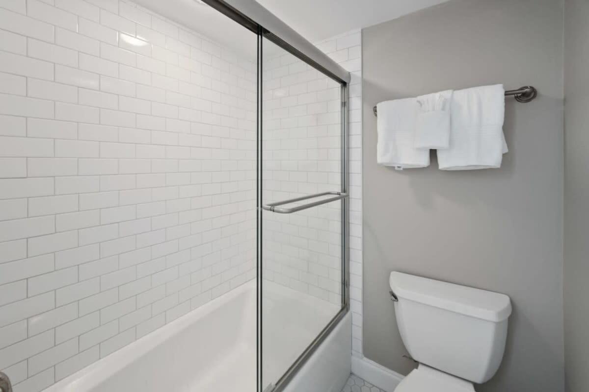 Newly Renovated Condo With Private Balcony! Panama Stadt Exterior foto